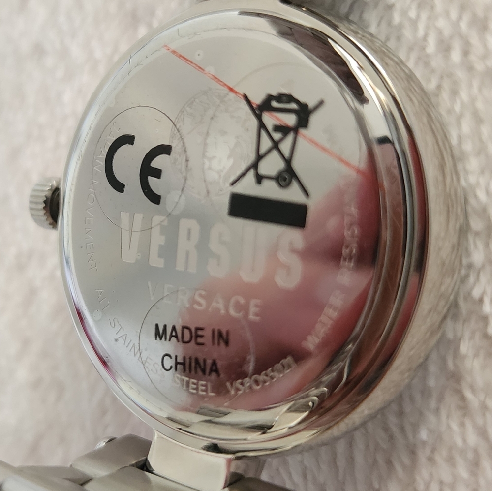 Versus Versace NWT Women's 36MM Stainless Steel Bracelet Watch. - Picture 7 of 16